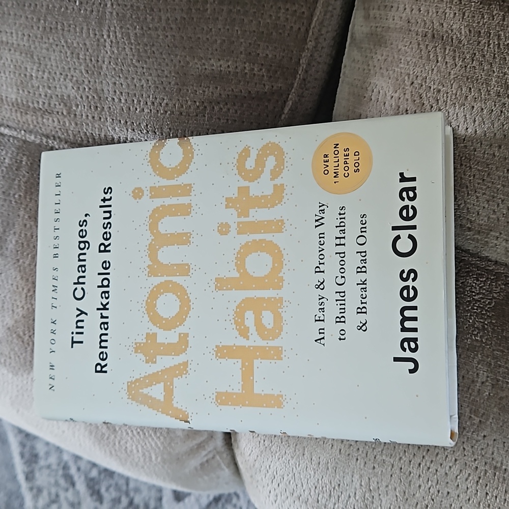 Atomic Habits book 📖 by James Clear